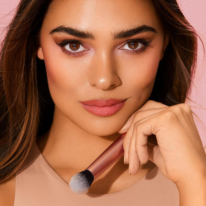 Everyday Essentials + Makeup Sponge Kit, 4 Makeup Brushes and 2 Makeup Blender Sponges,Blush, Bronzer, Eyeshadow, and Powder, Synthetic Bristles, Cruelty-Free, 6 Piece Set