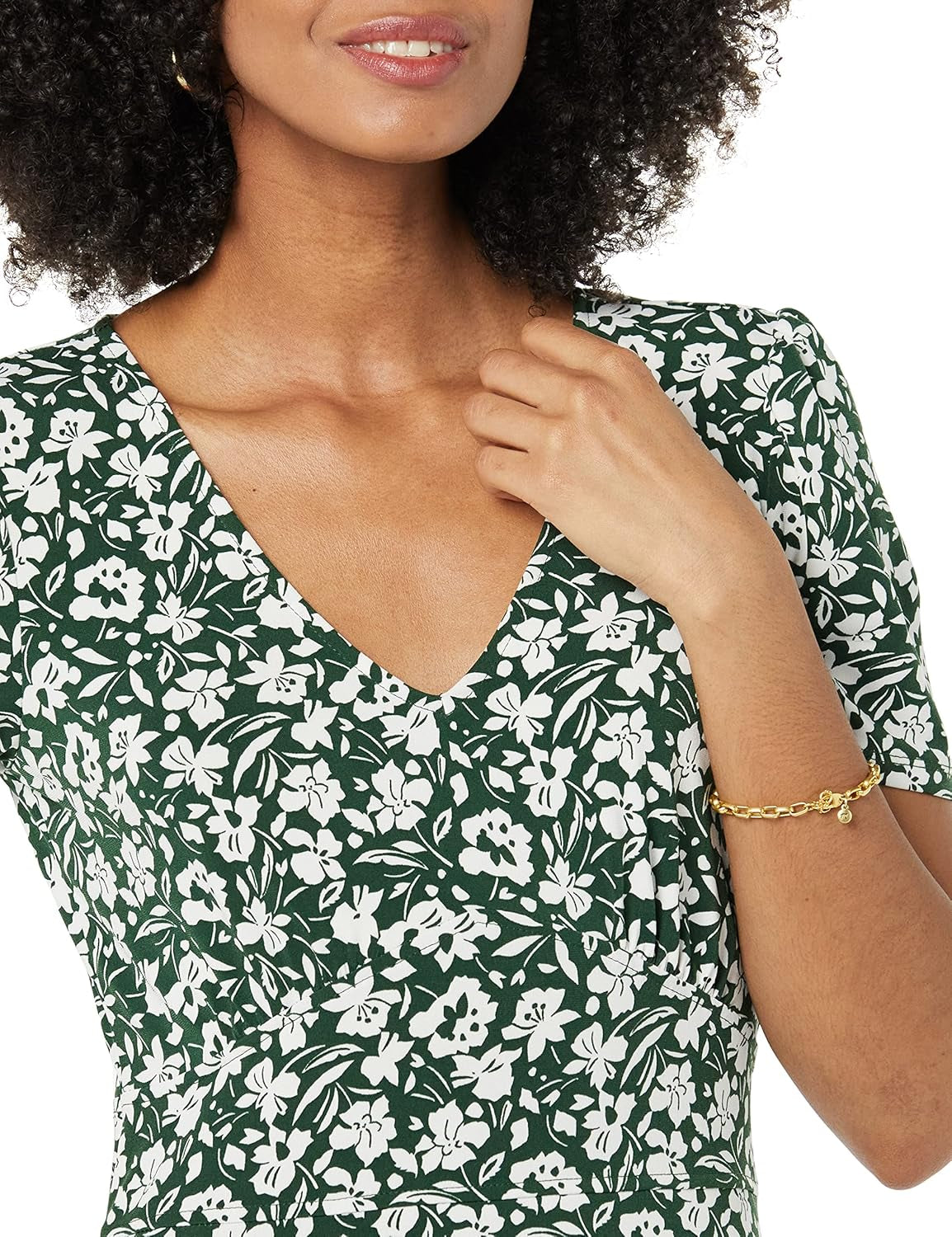 Women'S Short-Sleeve V-Neck Gathered Fit and Flare Dress